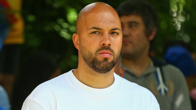 Националният вратар Николай Михайлов стана първият български футболист приет да